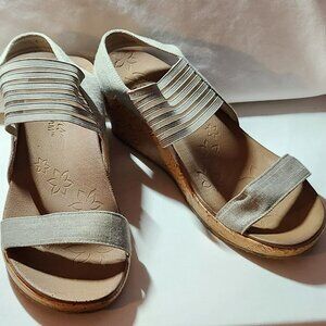 Skechers sandals sz 9 M taupe platform wedge VGUC